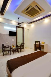 Hotel White at Vasundhara - Couple Friendly - Ghaziabad - 4