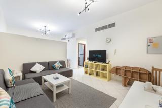 ALiving Cozy Studio with Balcony I Marina Pearl- 407 - 5