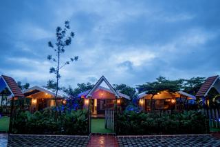 Prana Resorts and Banquets - - 8
