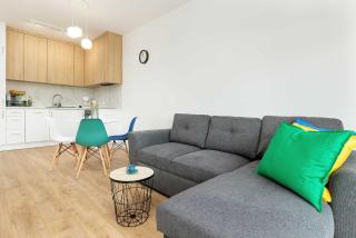 Stylish Apartment with Balcony near Brzeźno Beach by Noclegi Renters - Danzig - 0