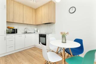 Stylish Apartment with Balcony near Brzeźno Beach by Noclegi Renters - Danzig - 8