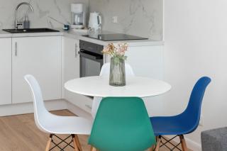 Stylish Apartment with Balcony near Brzeźno Beach by Noclegi Renters - Danzig - 2