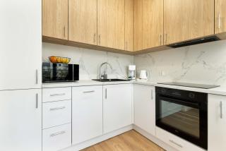 Stylish Apartment with Balcony near Brzeźno Beach by Noclegi Renters - Danzig - 1