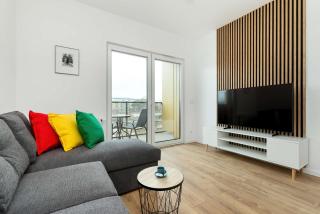 Family Apartment with Parking near Brzeźno Beach by Noclegi Renters - Danzig - 0