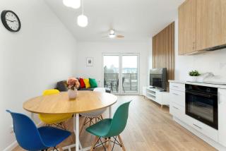 Family Apartment with Parking near Brzeźno Beach by Noclegi Renters - Danzig - 3
