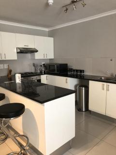Spacious 2-bedroom apartment - 6
