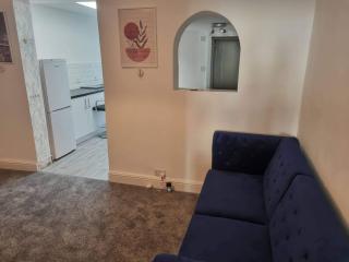 Gillingham 4BR Retreat - Free Parking - Gillingham - 6