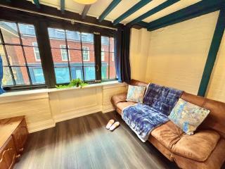 The Thomas Tripp Pub - The Tripp Upstairs - Two Bedroom Apartment in the Heart of Christchurch - Christchurch - 1