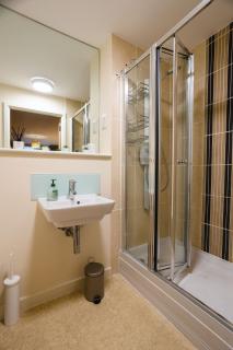 City Centre Apartment Harbourside 2 bedrooms 2 bathrooms - Bristol - 3