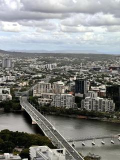 CBD Queen wharf apartment with views pool and gym - Brisbane - 5