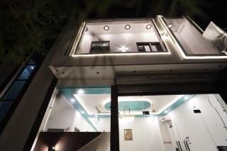 Royal Awadh Hotel - 2