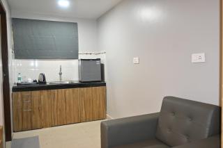 Jumeirah Suites Frazer Town - 1