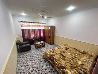 Redbury Homestay - Srinagar - 6