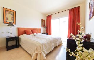 Penthouse in Benahavis with Terrace and Jacuzzi - Estepona - 3