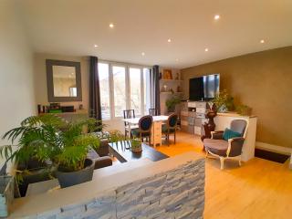 Maison T3, Invitation au voyage, Jardinet, Parking - Houilles - 0