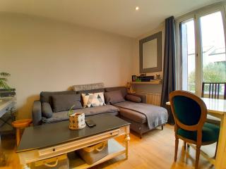 Maison chaleureuse avec jardin, parking & bureau, proche Paris & La Défense - 4