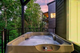 Spring Splash Retreat - Pool Hot Tub & Games - 7