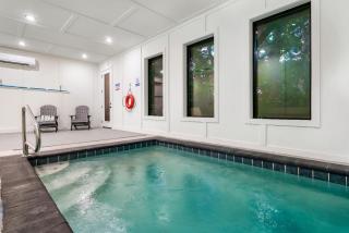 Spring Splash Retreat - Pool Hot Tub & Games - 1