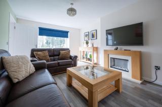 3-Bed Home Near Town Center - Stirling - 7