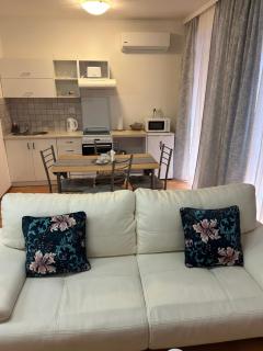 Kondé Apartments D - 7