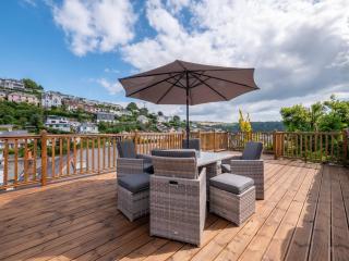 Free Parking, Amazing Views, Central Location - Dartmouth - 0