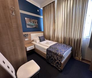 C&S Hotel - 8