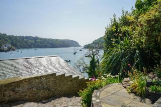 Riverside Apartment With Stunning Views & Patio - Kingswear - 4