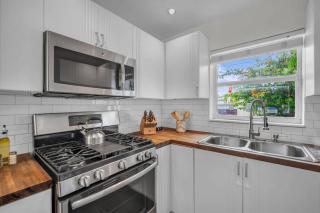 Vista Mar Scenic 3BR Family Waterfront w Private Dock - North Miami - 7