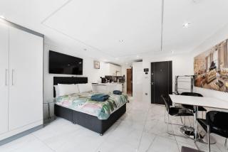 STYLISH NEW Covent Garden Soho STUDIO SUITE APART - London - 9