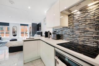 STYLISH NEW Covent Garden Soho STUDIO SUITE APART - London - 6