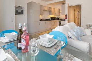 Charming Apartment with Garden & Parking - 7