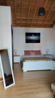 Room in Guest room - Double Room with Sea View - Sao Roque do Pico in Azores - São Roque do Pico - 3