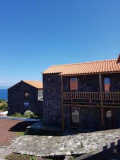 Room in Guest room - Amazing Quadruple Room with Sea View in Sao Roque do Pico - São Roque do Pico - 8