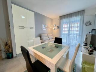 Bright apartment by the beach with a lovely balcony - Porto Santa Margherita di Caorle - 2