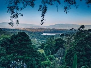 Villa with Spa and Breathtaking Views of Dandenong Ranges - 0
