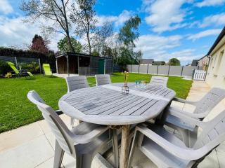 Le Gite des Marais Charming Holiday Home with Garden in Carentan-les-Marais - 8