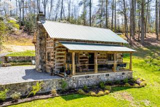 Hot Tub, Fire Pit and Creek Access Whittier Cabin! - Whittier - 8