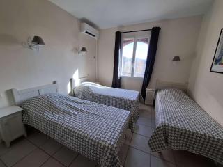 Maison climatisée 5 pers avec terrasse, parking, WiFi, et équipements complets dans quartier calme - FR-1-382-129 - Grospierres - 8