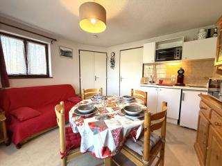 Charmant 2P Cabine à Praz-sur-Arly - Ski, Balcon, Parking, 4 Pers - FR-1-603-39 - 8