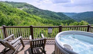 Mountain Views Hot Tub Foosball Dog Friendly - Swiss - 0