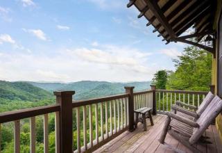 Mountain Views Hot Tub Foosball Dog Friendly - Swiss - 9