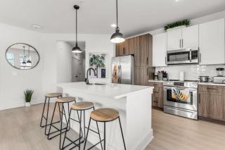 Sunny 2-Bed Oasis Pool and Gym in Apollo Beach - Apollo Beach - 0