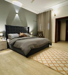 3 BDR F10-1 Escape - 5