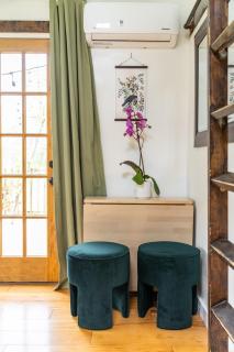 Dreamy Tiny House Cottage with Hot Tub and Garden Patio - Nashville - 4