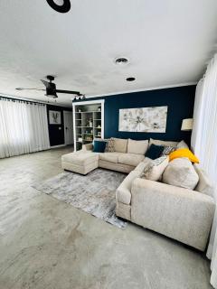 Big home in the heart of Sulphur - Sulphur - 2