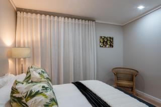 Luxury Penthouse On The Beach - Jeffreysbaai - 3