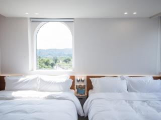 LIVIN Hotel - Jiaoxi - 9