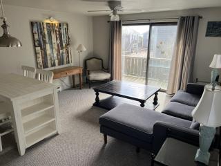 Bay Colony Retreat - Provincetown - 6