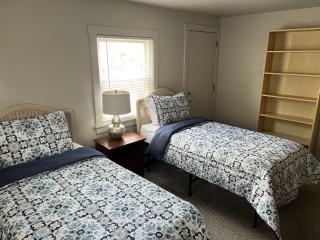 Bay Colony Retreat - Provincetown - 3