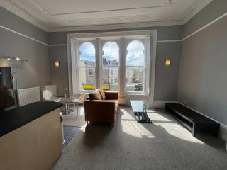Studio flat two in Cotham Hill - Bristol - 0